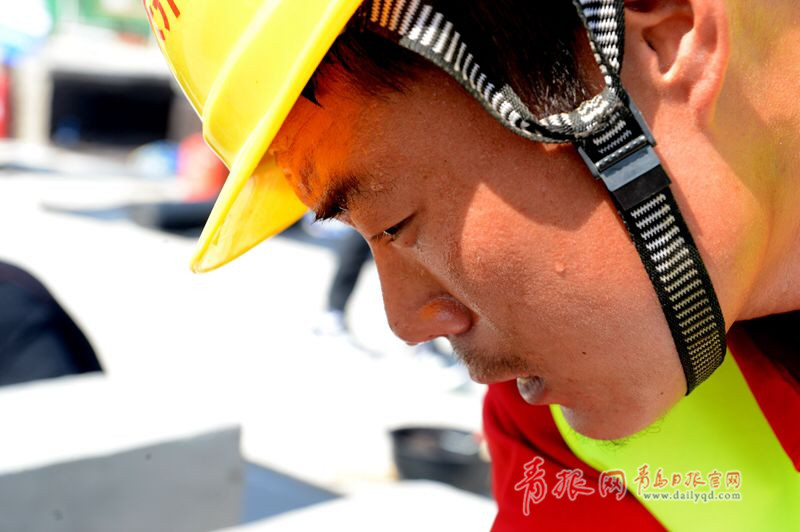 比速度拼質(zhì)量！青島農(nóng)民工建筑技能大比拼(圖6)