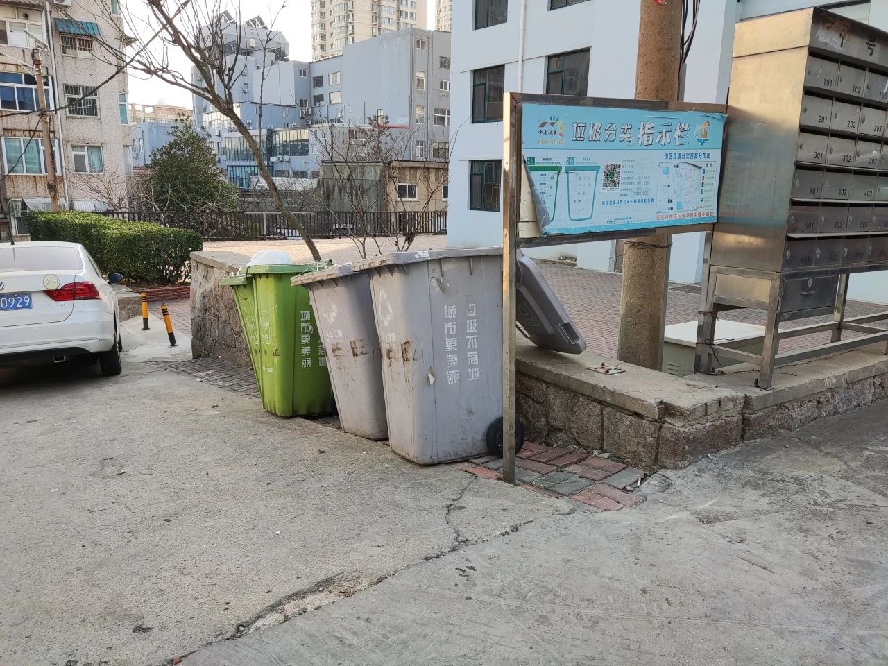 青島市城市更新和城市建設(shè)總指揮部對中建聯(lián)合市南區(qū)金湖路海洋特色街區(qū)項(xiàng)目開展觀摩(圖11)
