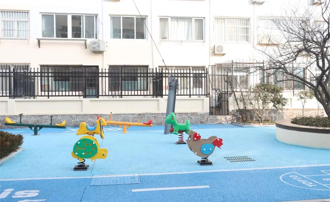 青島市城市更新和城市建設(shè)總指揮部對中建聯(lián)合市南區(qū)金湖路海洋特色街區(qū)項(xiàng)目開展觀摩(圖13)