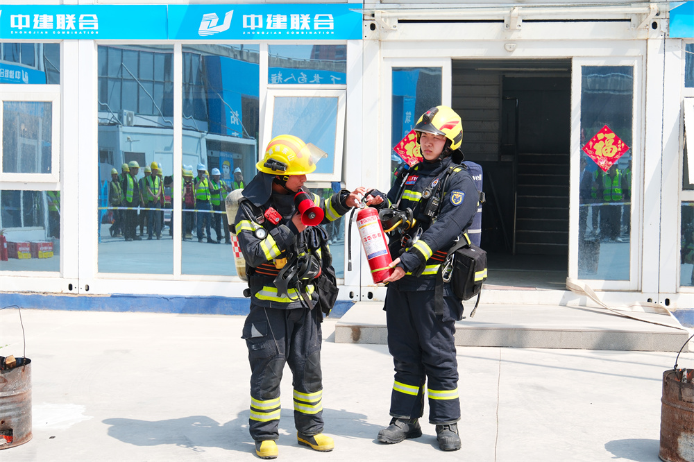 黨建引領 | 中建聯(lián)合與青島市嶗山區(qū)株洲路消防救援站開展黨建共建活動(圖2) 圖片