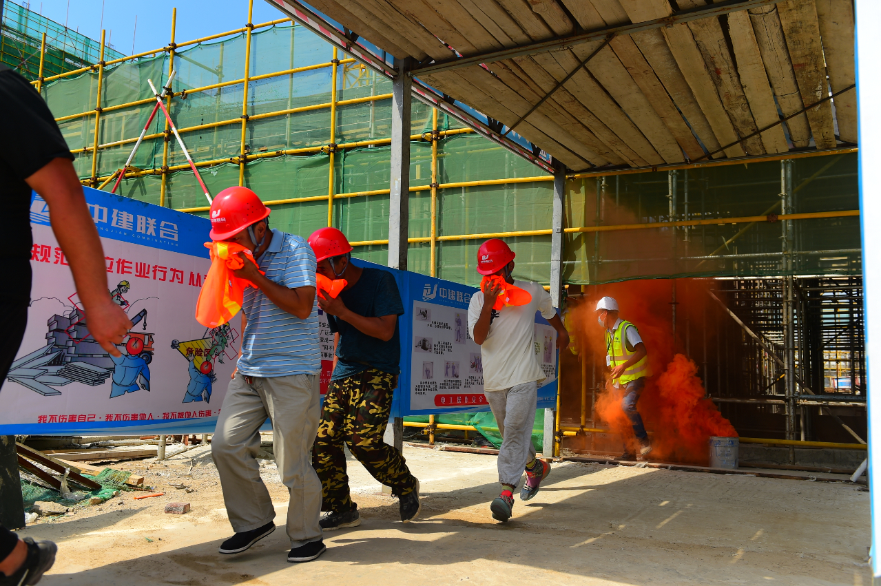 中建聯(lián)合承辦2021年嶗山區(qū)住建領(lǐng)域突發(fā)事件應(yīng)急救援聯(lián)合演練(圖6) 中建聯(lián)合承辦2021年嶗山區(qū)住建領(lǐng)域突發(fā)事件應(yīng)急救援聯(lián)合演練(圖6)